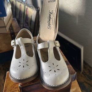 Footmates Sherry size 7 shoes. Worn once